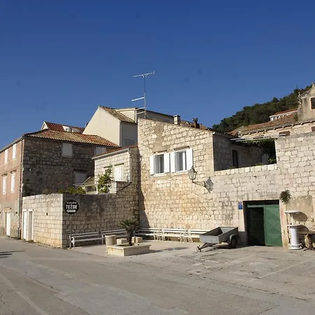 Apartment Zaninovic Vis